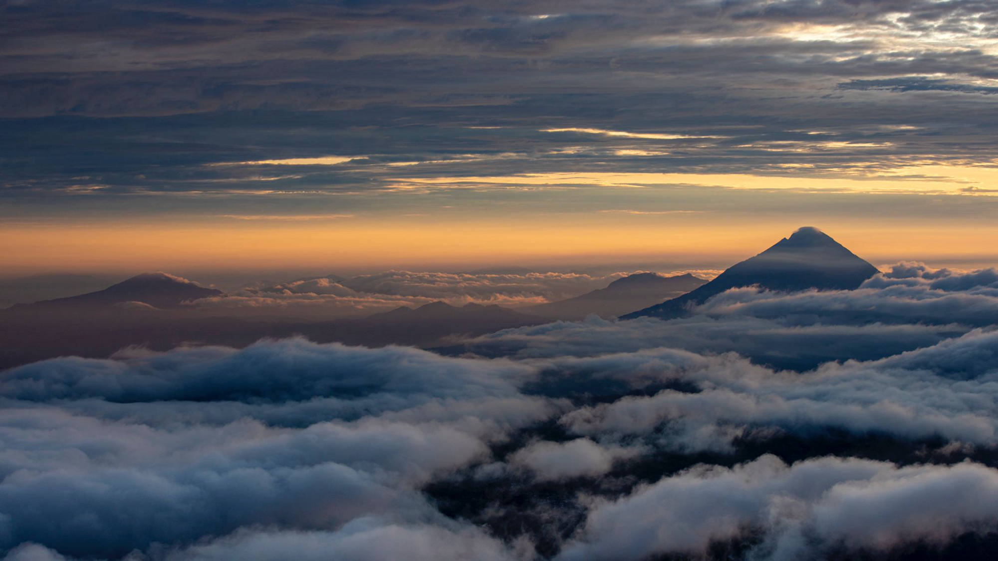 INDONÉSIE / JAVA / VOLCAN MERAPI